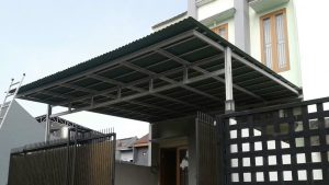 Kanopi dengan Pilar Menempel di Tembok